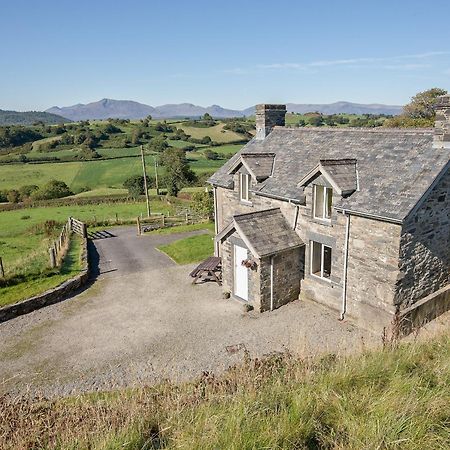 Cefn Bach Villa Capel Garmon Kültér fotó