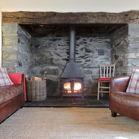 Cefn Bach Villa Capel Garmon Kültér fotó